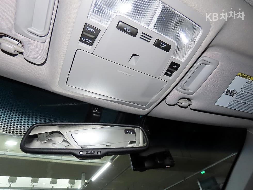 Toyota Нов Camry2.5L хибрид XLE - 15
