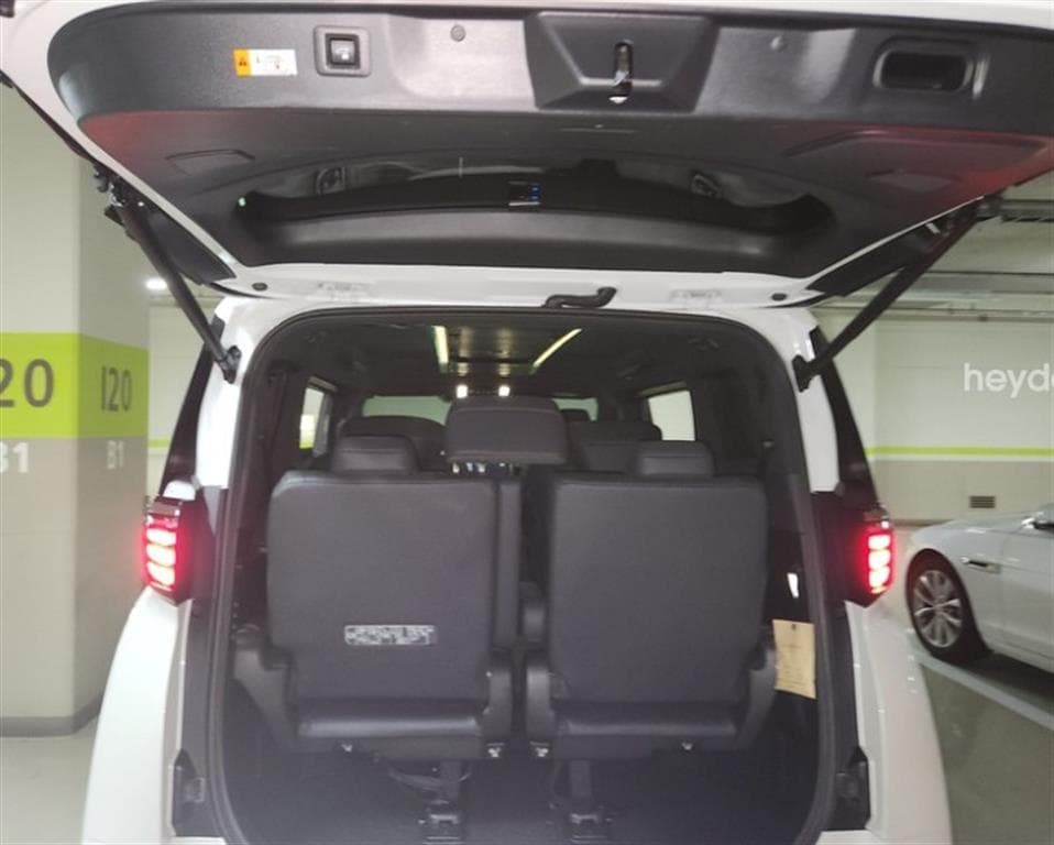 Toyota ALPHARD(AH30)2.5 HEV AWD Стандартен - 6
