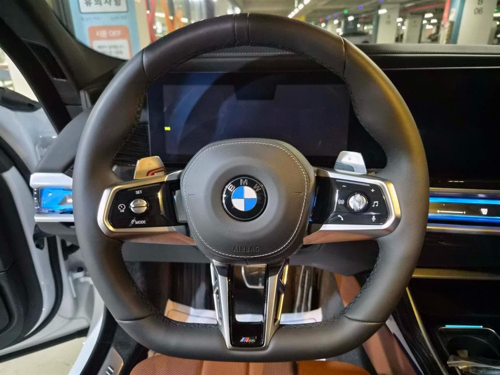 BMW 7시리즈(G70)740i xDrive M Sport - 8