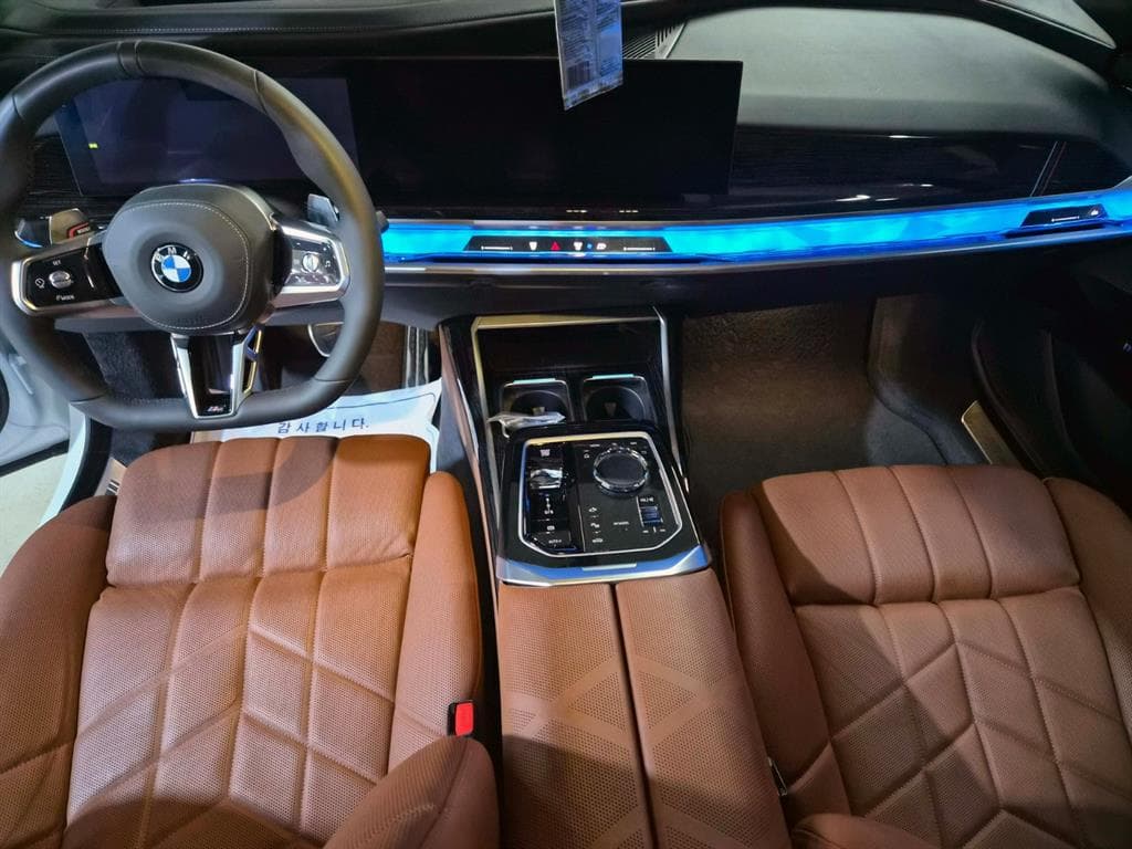 BMW 7시리즈(G70)740i xDrive M Sport - 10