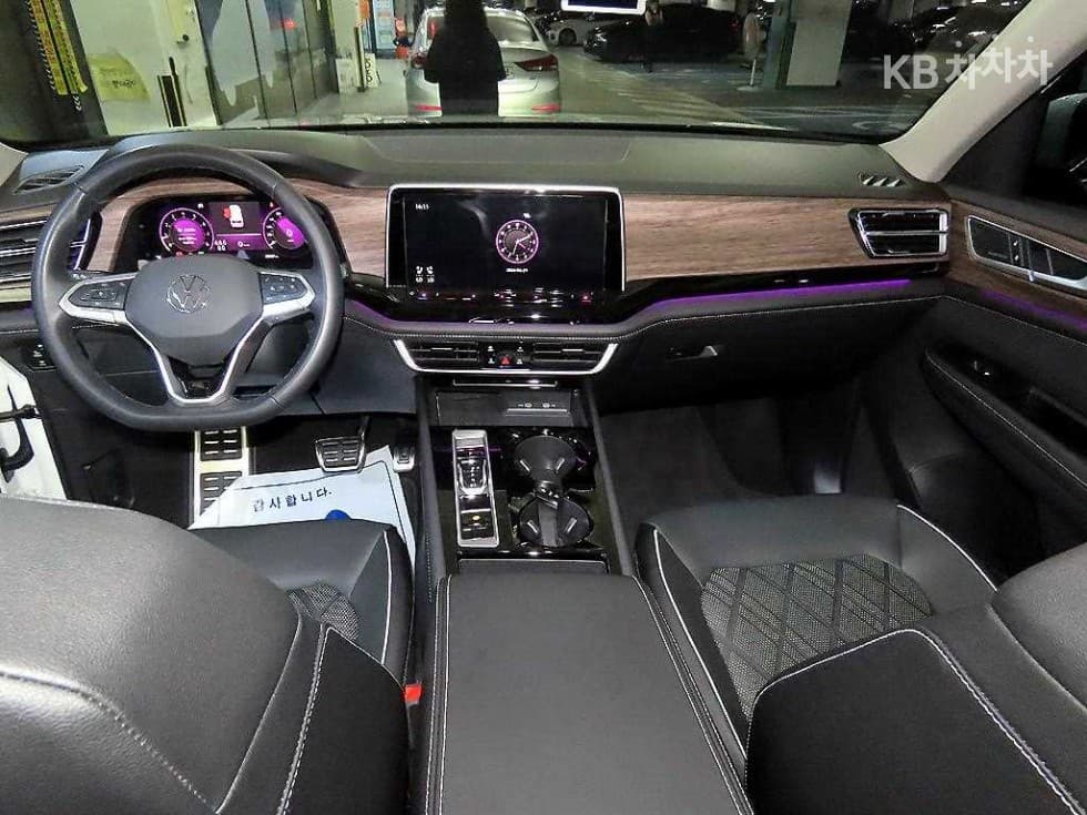 Volkswagen 아틀라스2.0 Турбо Бензин Стандартен - 10
