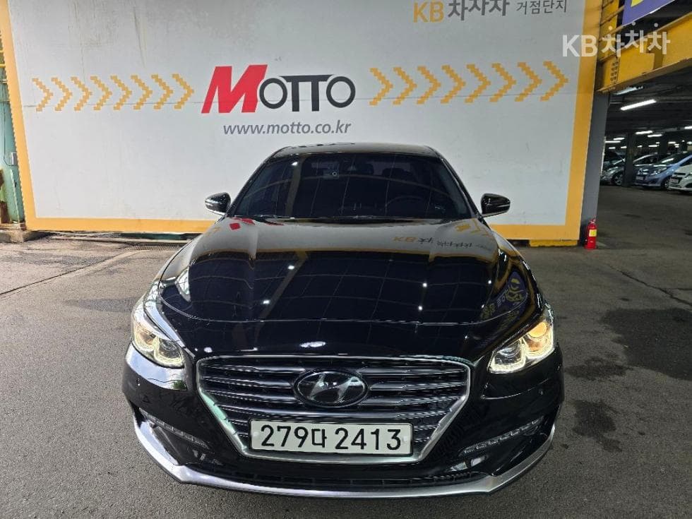 Hyundai Grandeur (Azera)IG 3.0 Exclusive Standard - Image 1