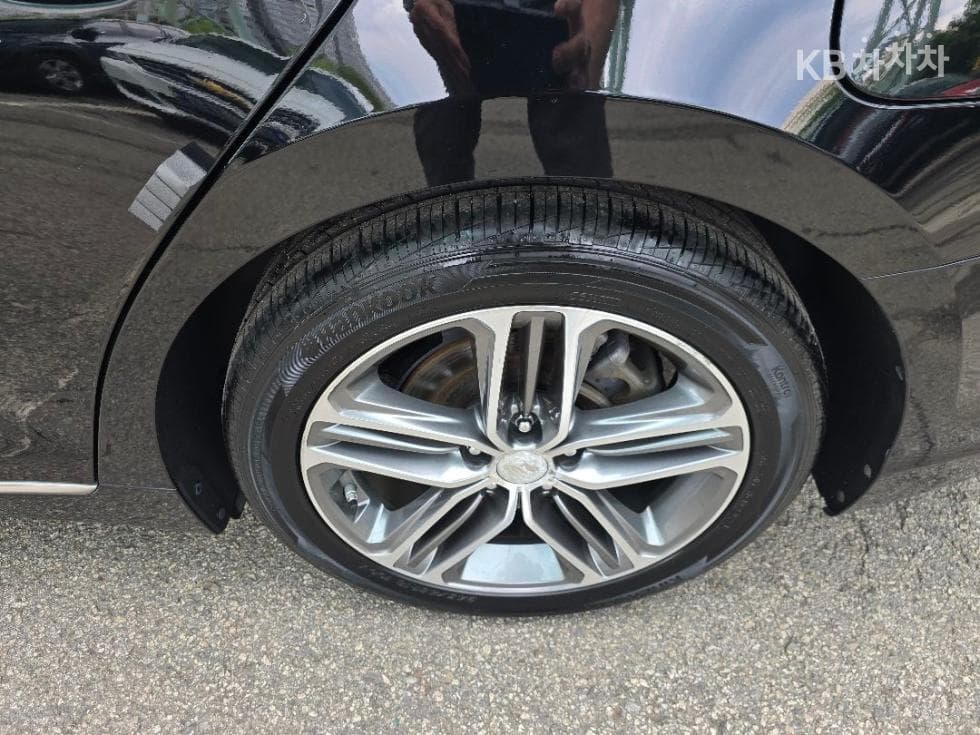 Hyundai Grandeur (Azera)IG3.0 Exclusive Standard - 20