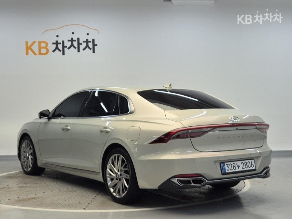 Hyundai The New (facelift) Grandeur (Azera)3.3 Calligraphy - 2