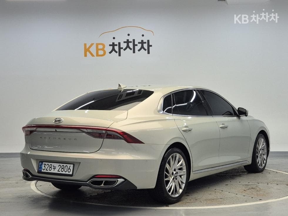 Hyundai The New (facelift) Grandeur (Azera)3.3 Calligraphy - 3