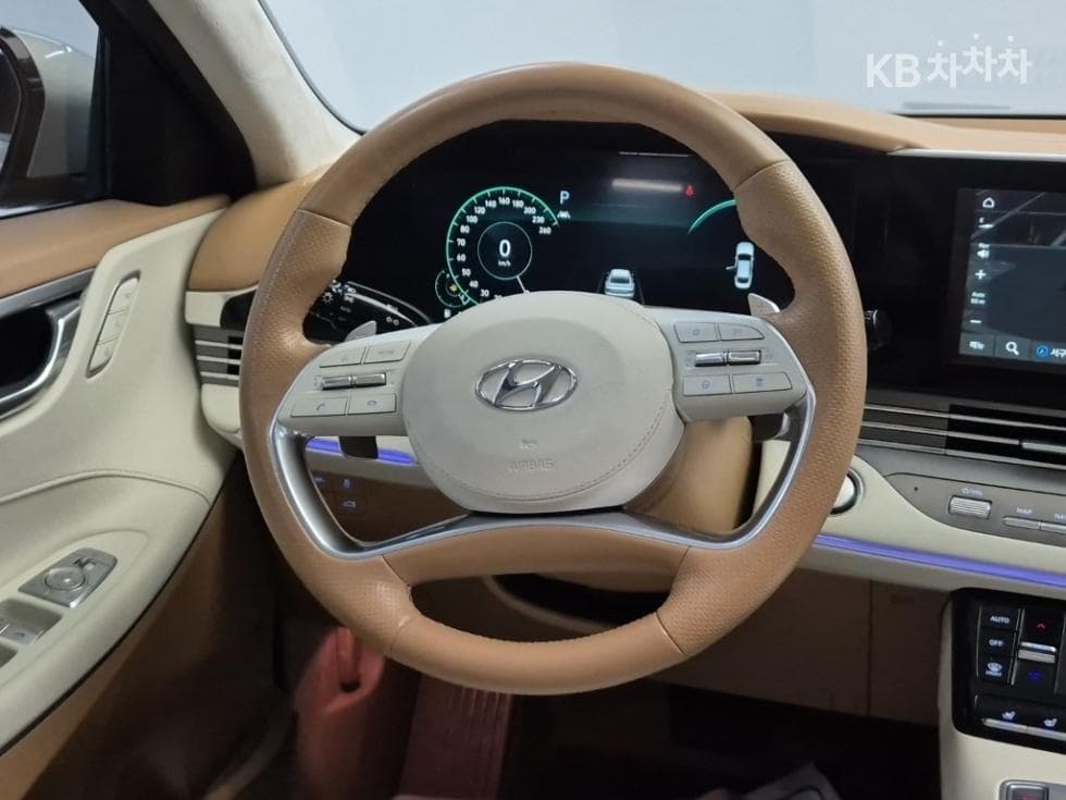 Hyundai The New (facelift) Grandeur (Azera)3.3 Calligraphy - 9