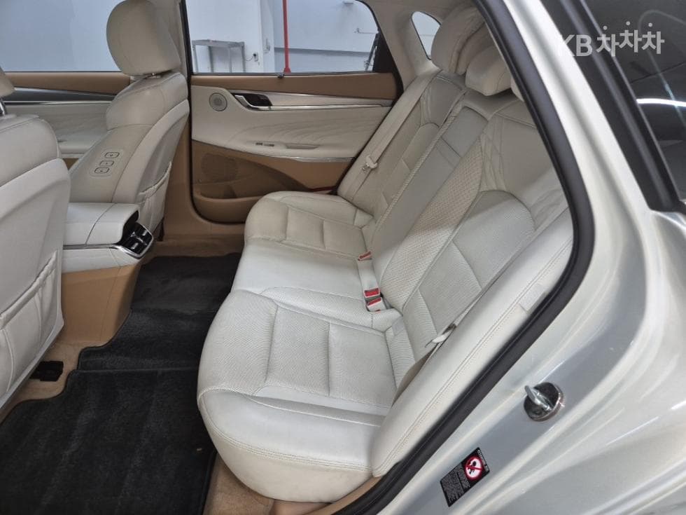 Hyundai The New (facelift) Grandeur (Azera)3.3 Calligraphy - 12