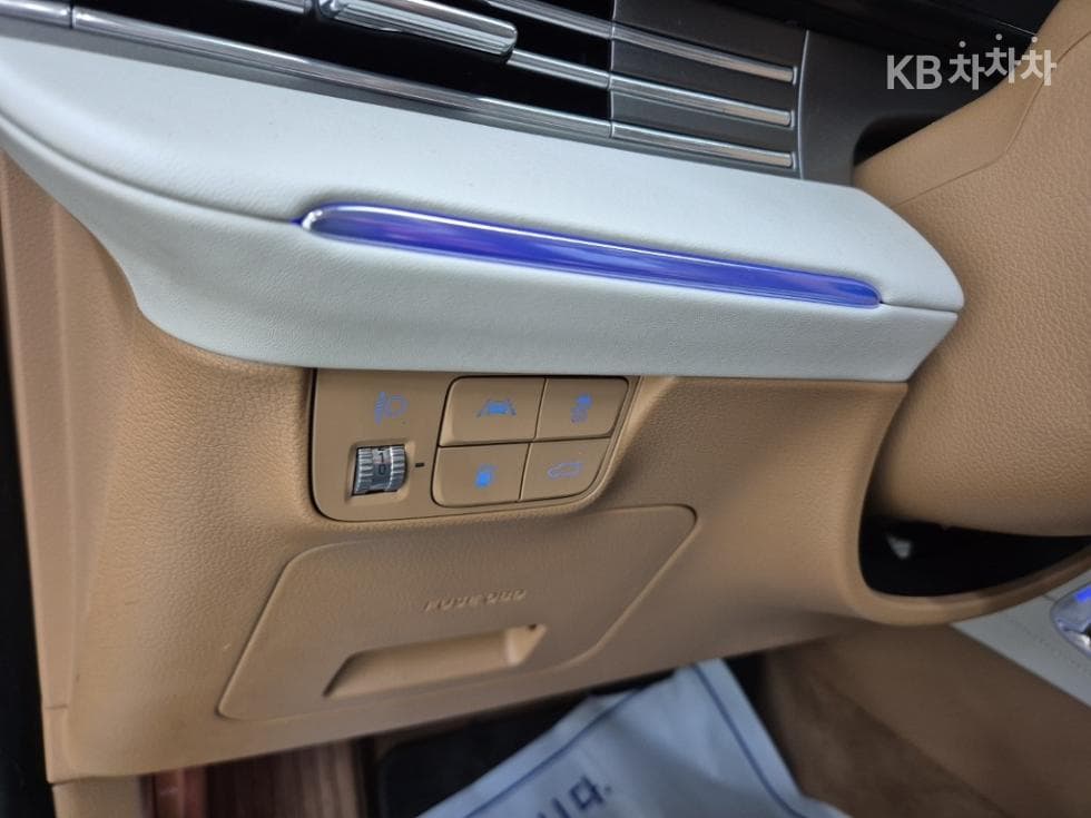 Hyundai The New (facelift) Grandeur (Azera)3.3 Calligraphy - 18