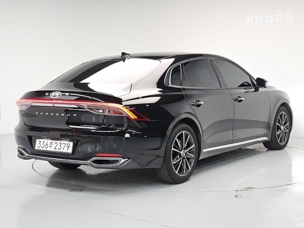 Hyundai The New (facelift) Grandeur (Azera)2.5 Le Blanc - 4