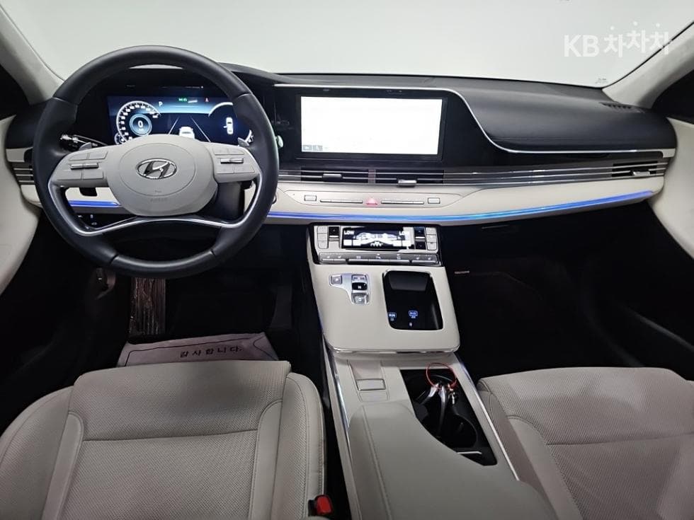 Hyundai The New (facelift) Grandeur (Azera)2.5 Le Blanc - 7