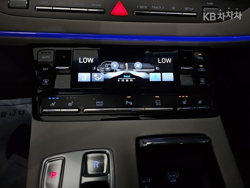 Hyundai The New (facelift) Grandeur (Azera)2.5 Le Blanc - 10