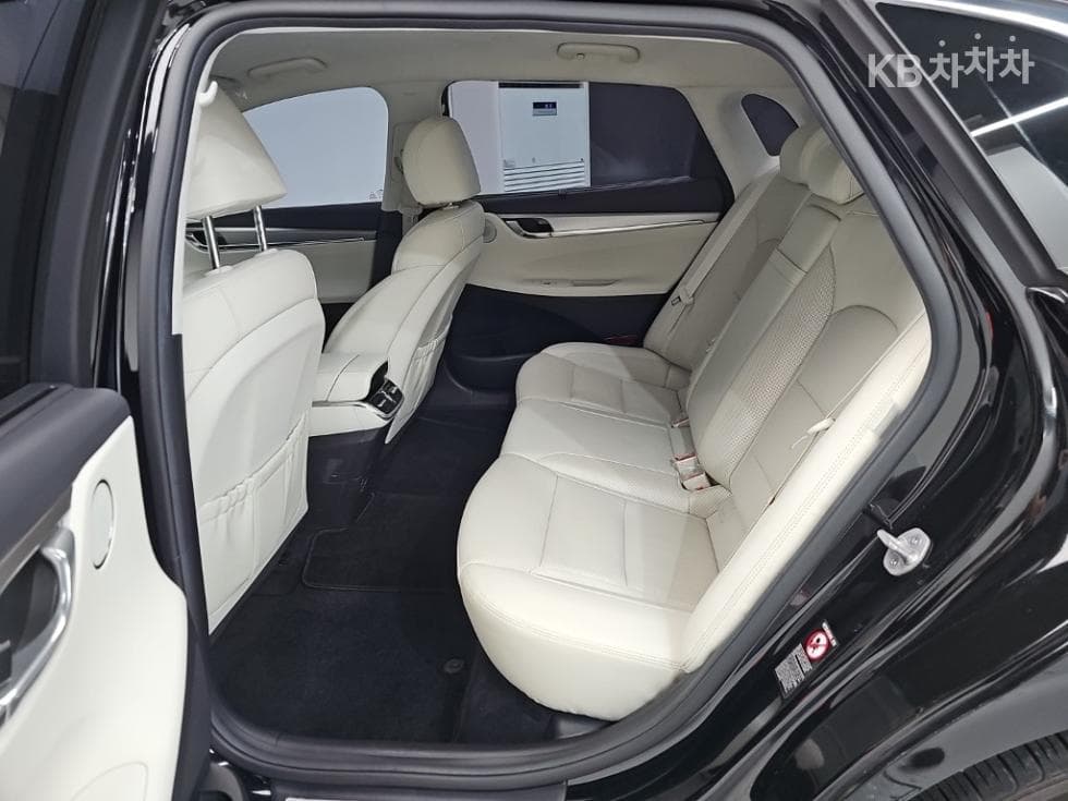 Hyundai The New (facelift) Grandeur (Azera)2.5 Le Blanc - 12