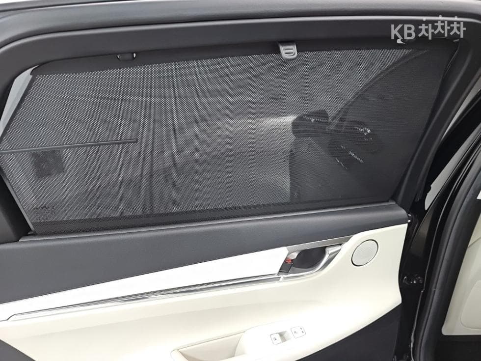 Hyundai The New (facelift) Grandeur (Azera)2.5 Le Blanc - 14
