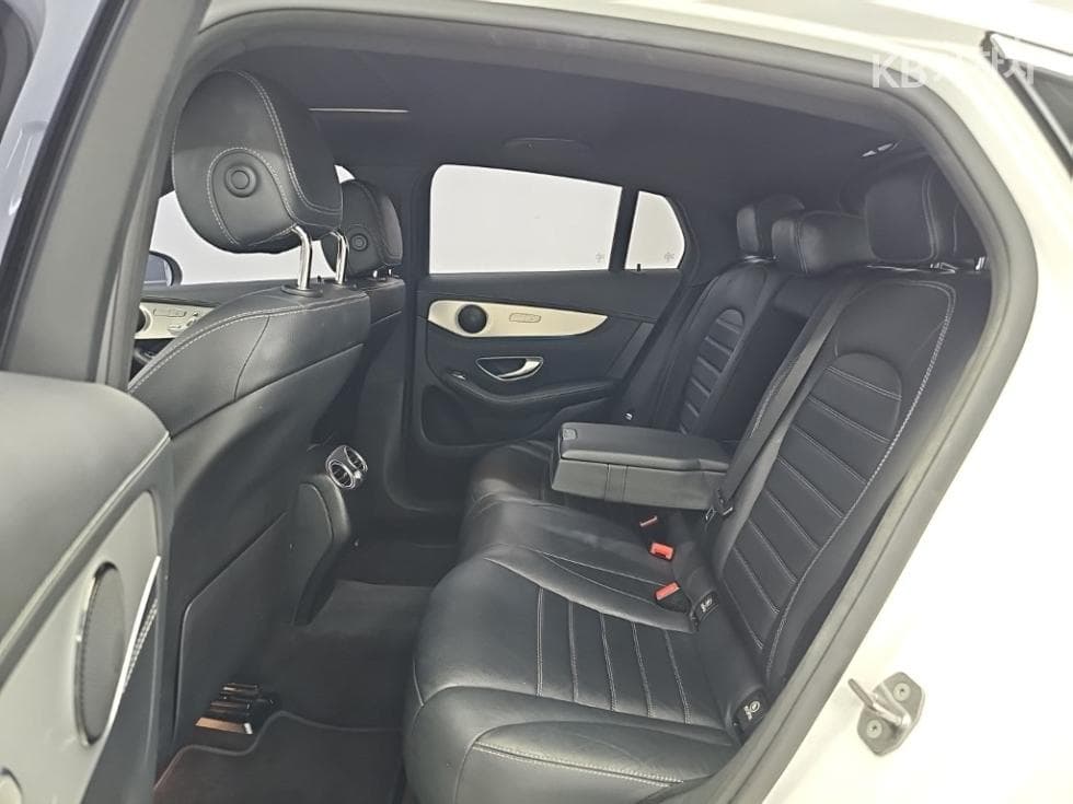 Mercedes-Benz GLC(X253)220 d 4Matic COUPE Premium - 12
