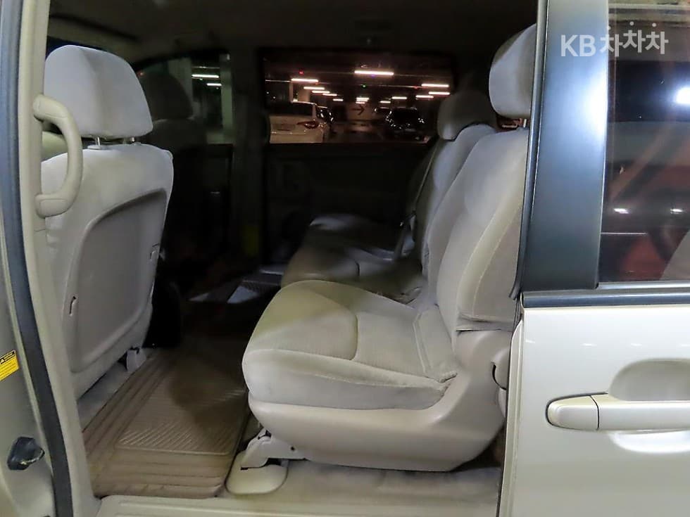 Toyota Sienna3.5 Второ поколение - 7