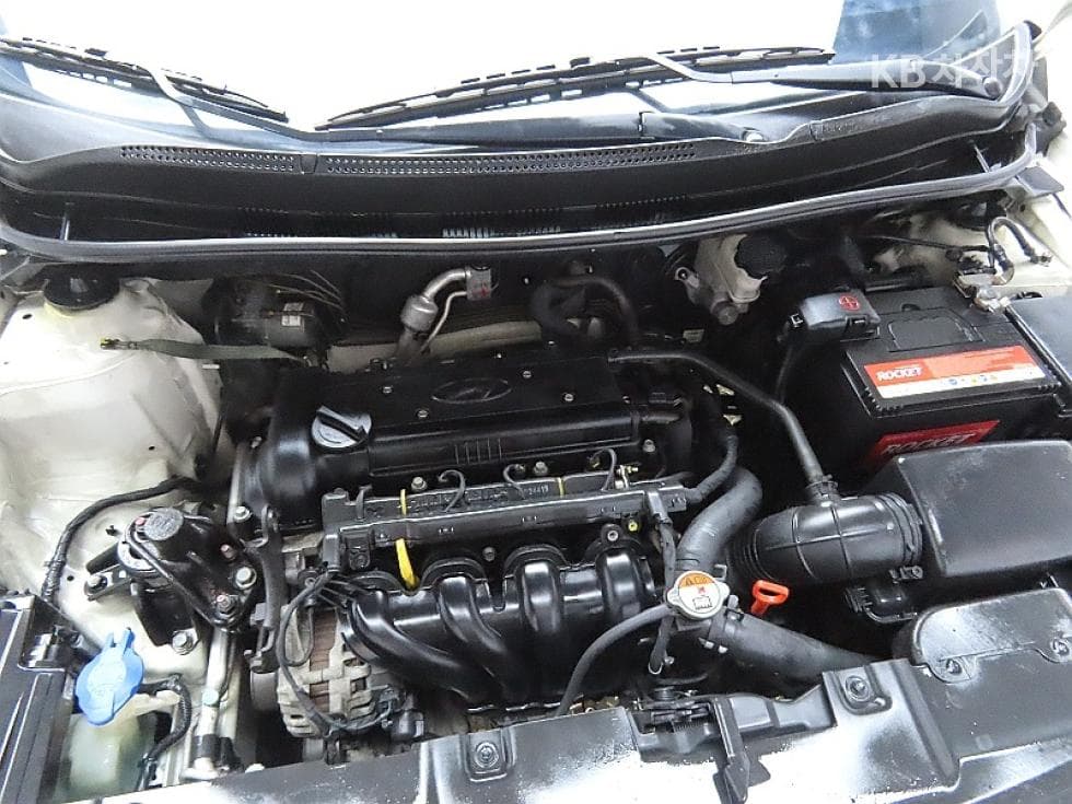 Hyundai Accent(신형)1.4 VVT Premier - 7