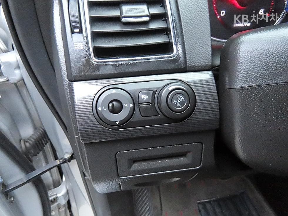 GM Korea Chevrolet Captiva2WD LT Premium - 12