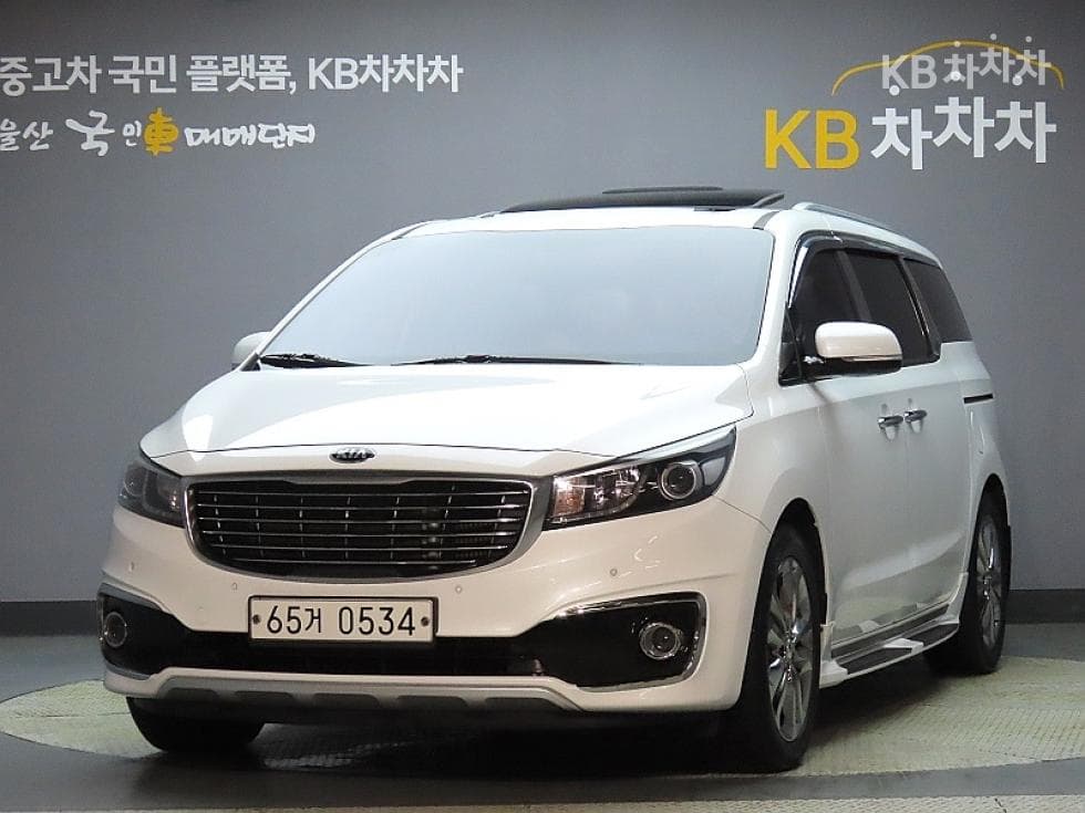 Kia All New Carnival 9-seater 2.2 Diesel Prestige - Image 1