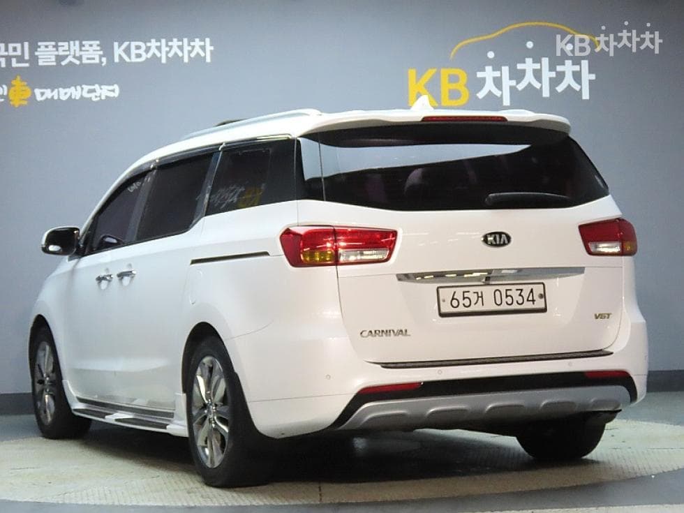 Киа All New Канивал9-местен 2.2 Дизел Престиж - 4