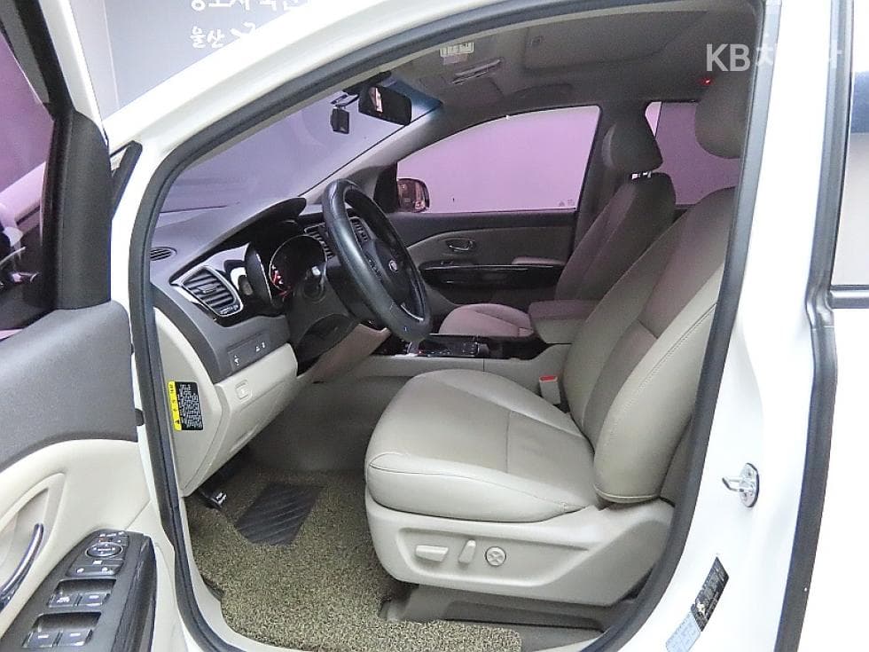Киа All New Канивал9-местен 2.2 Дизел Престиж - 10