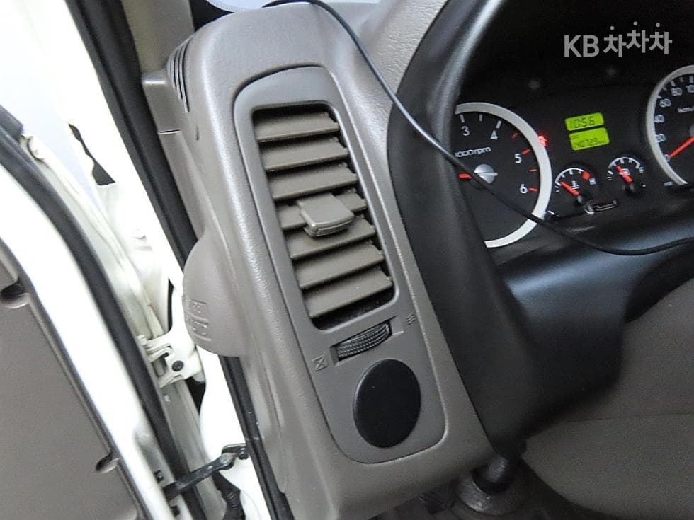 Hyundai Porter 2Extra Long Super Cab CRDi SUP High-end Type - 11