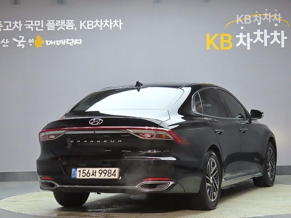 Hyundai The New (facelift) Grandeur (Azera)LPi 3.0 Rental car Modern - 2