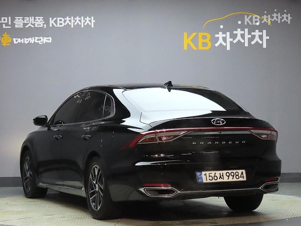 Hyundai The New (facelift) Grandeur (Azera)LPi 3.0 Rental car Modern - 4