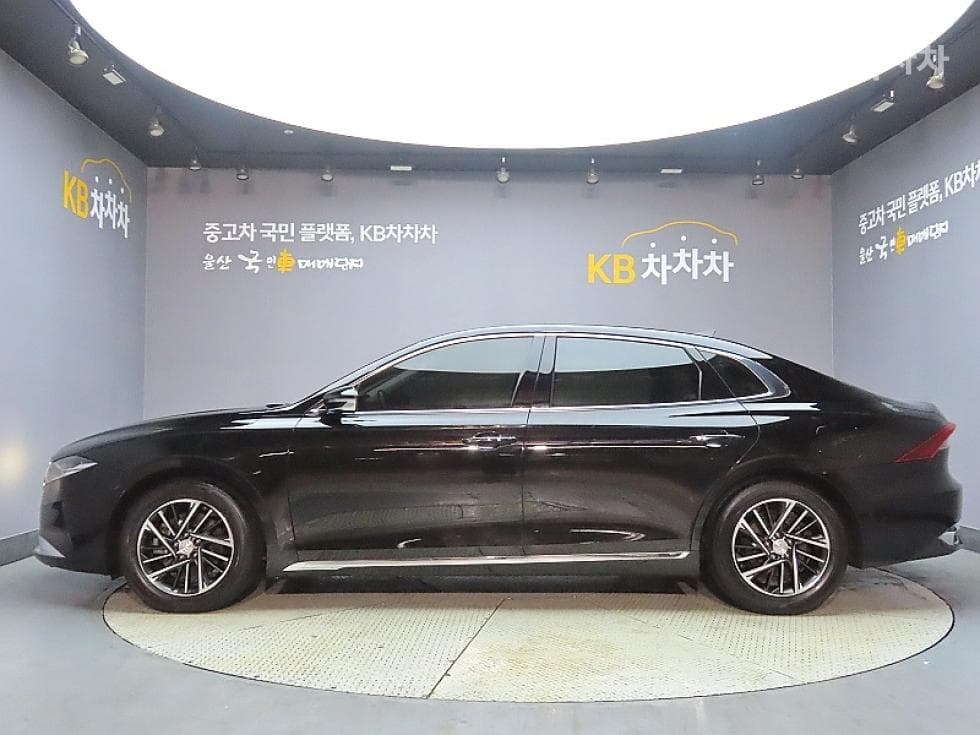 Hyundai The New (facelift) Grandeur (Azera)LPi 3.0 Rental car Modern - 5