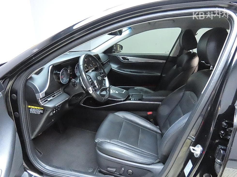 Hyundai The New (facelift) Grandeur (Azera)LPi 3.0 Rental car Modern - 10
