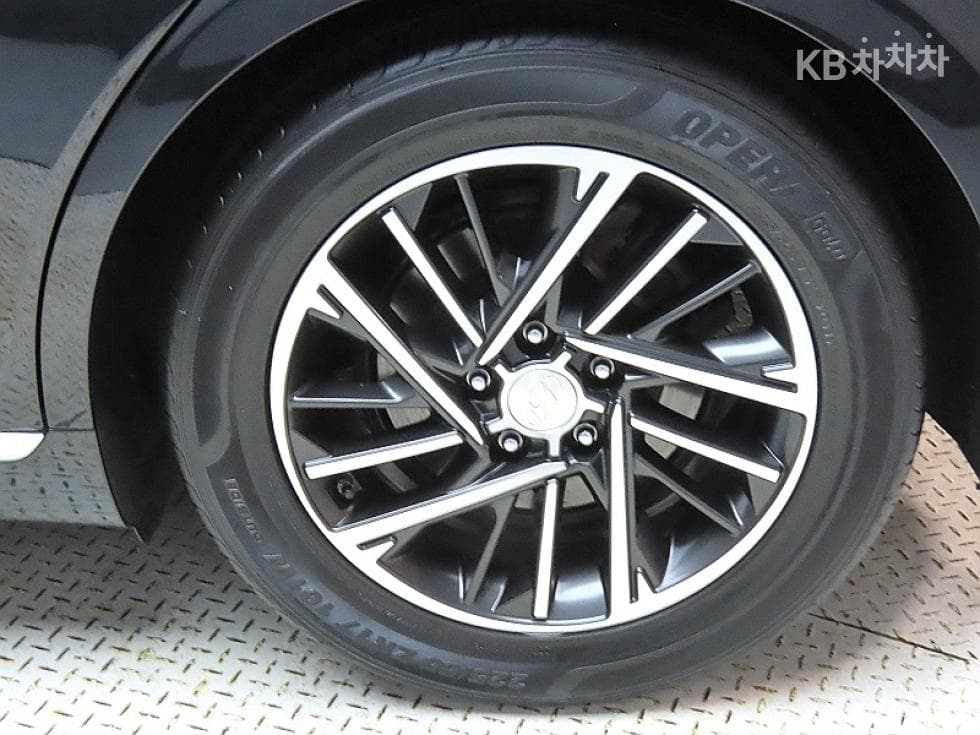 Hyundai The New (facelift) Grandeur (Azera)LPi 3.0 Rental car Modern - 20