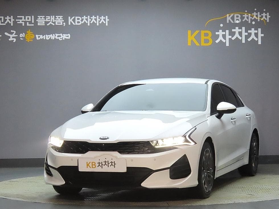 Kia K5 3rd Gen 1.6 Gasoline Turbo Signature - Image 1