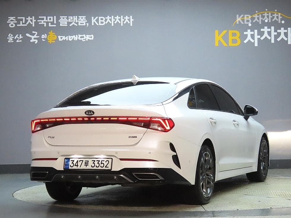 Киа K5 3-토 поколение1.6 Бензин Турбо Signature - 2