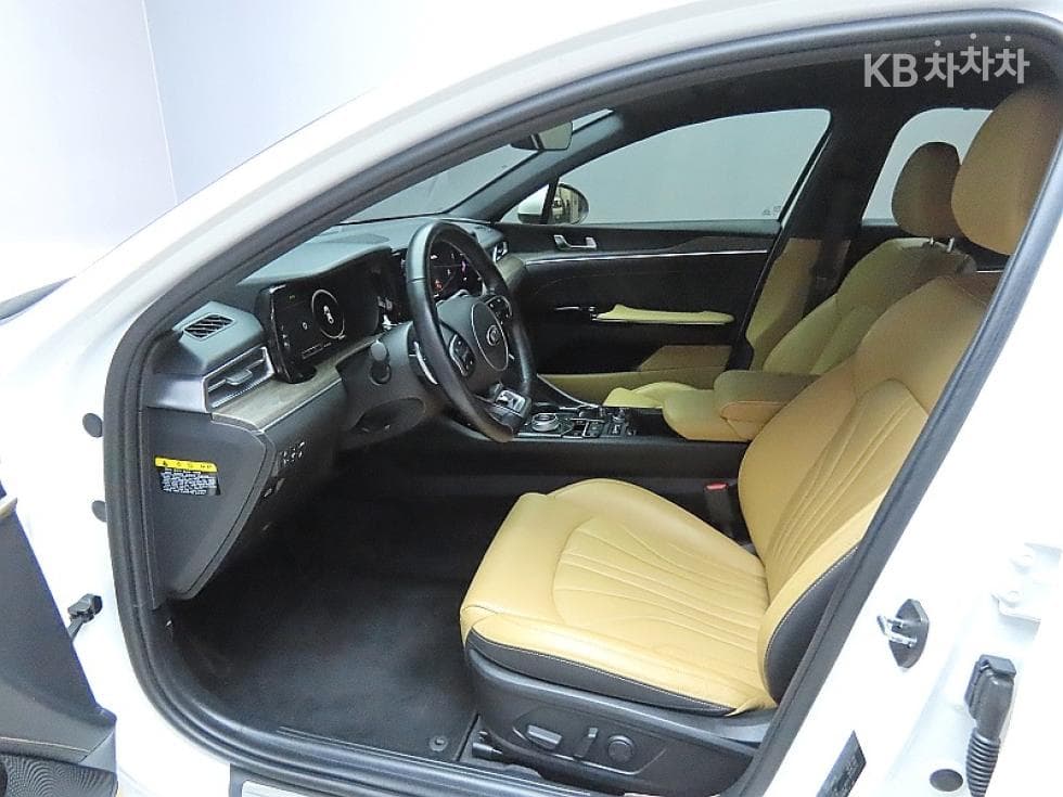 Киа K5 3-토 поколение1.6 Бензин Турбо Signature - 10