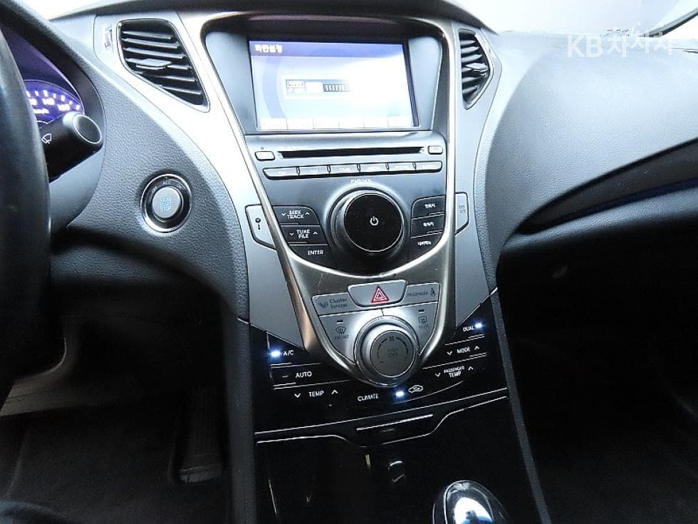 Хюндай Grandeur (Azera)HGHG300 로얄 - 16