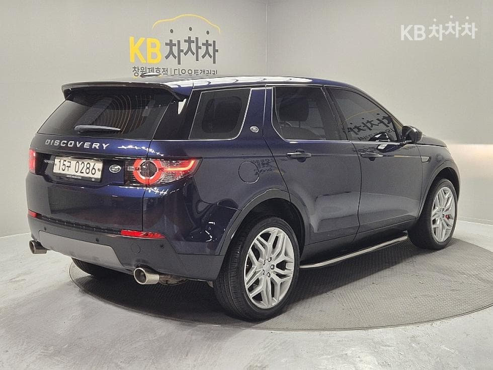 Land Rover 디스커버리 스포츠2.0 TD4 SE - 4