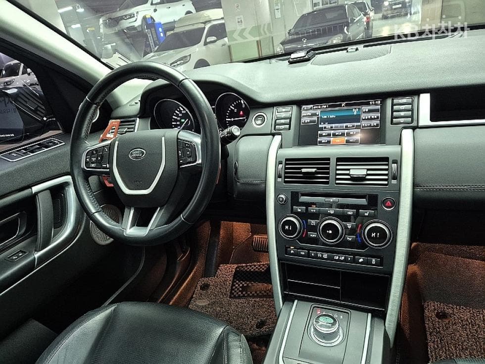 Land Rover 디스커버리 스포츠2.0 TD4 SE - 9