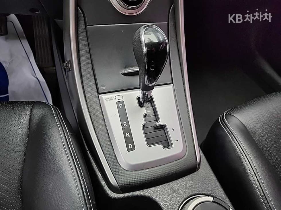 Хюндай Avante (Elantra)MDM16 GDi LUXURY - 8