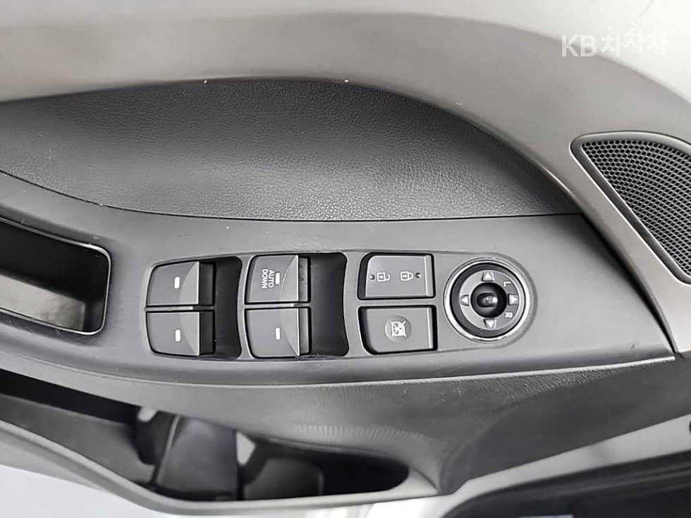 Хюндай Avante (Elantra)MDM16 GDi LUXURY - 17