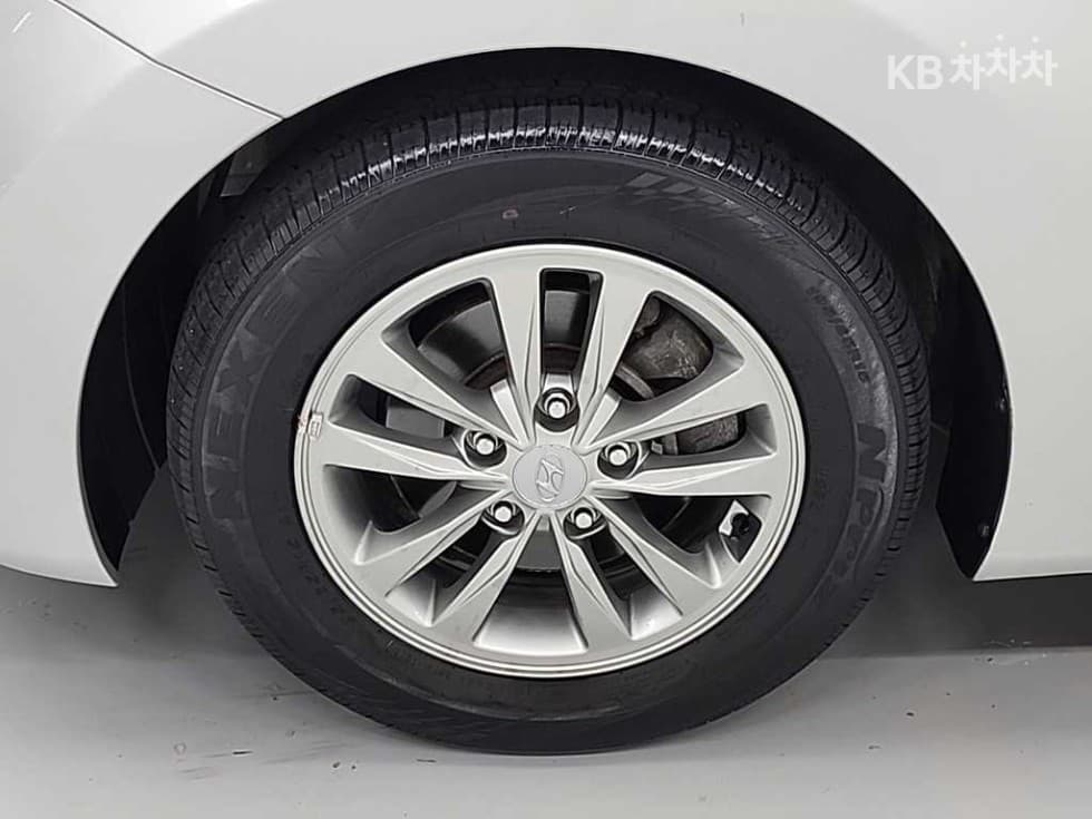 Хюндай Avante (Elantra)MDM16 GDi LUXURY - 19