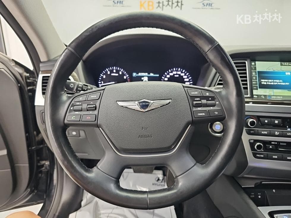 Genesis G803.3 GDI AWD Premium Luxury - 9