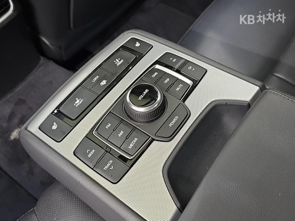 Genesis G803.3 GDI AWD Premium Luxury - 14
