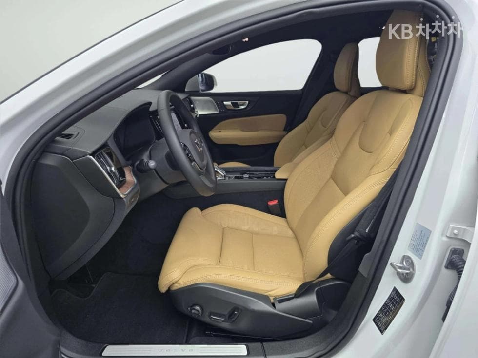 Volvo V60 CC(Второ поколение)B5 AWD Ultimate - 11
