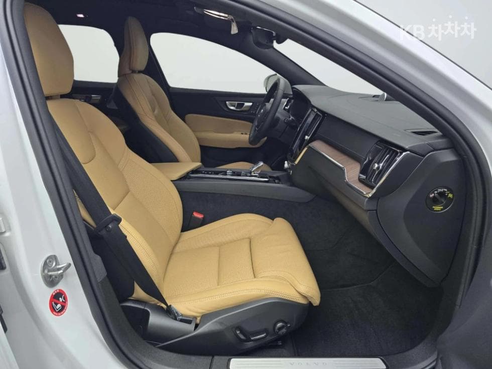 Volvo V60 CC(Второ поколение)B5 AWD Ultimate - 12
