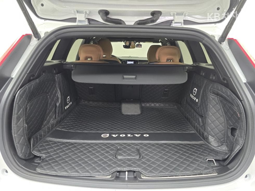 Volvo V60 CC(Второ поколение)B5 AWD Ultimate - 15