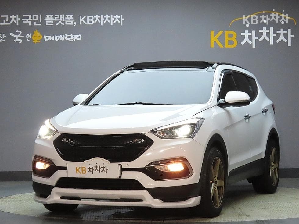 Hyundai Santa Fe The Prime Diesel Hyundai R-engine 2.0 diesel 4WD 5-seater Value Plus - Image 1