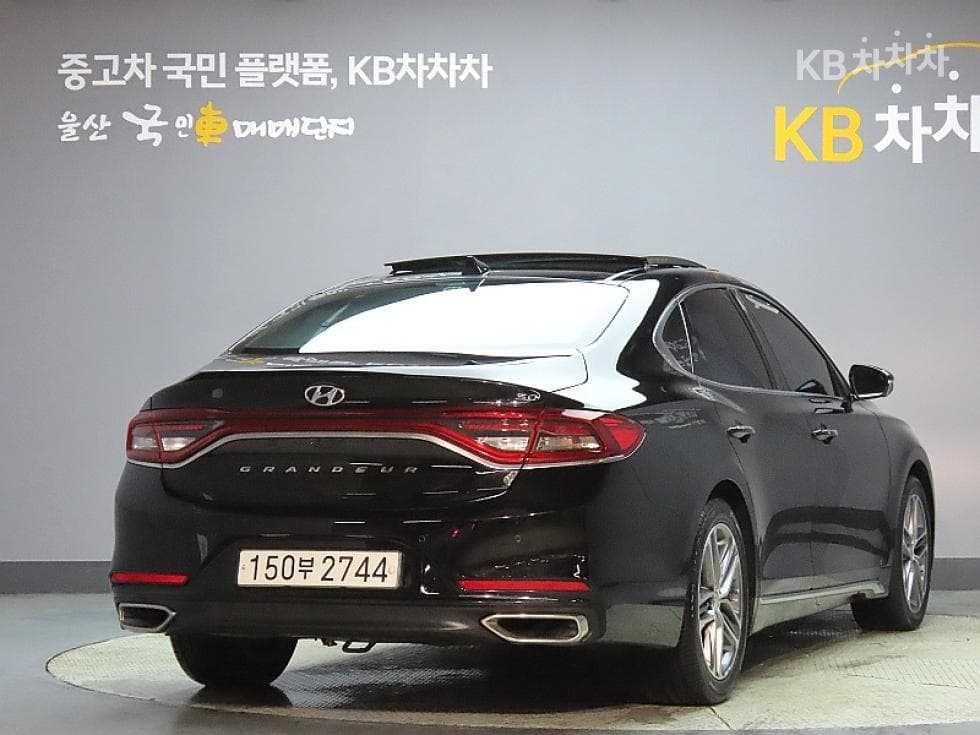 Hyundai Grandeur (Azera)IGRental car 3.0 LPi Exclusive Standard - 2