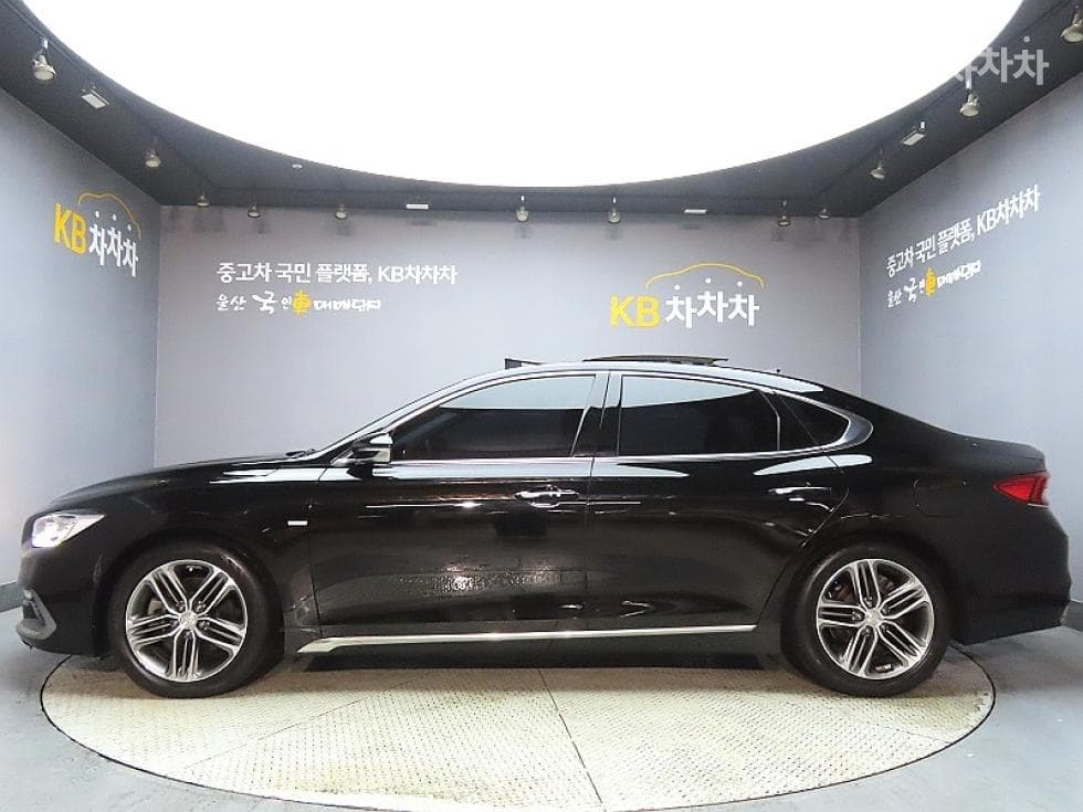 Hyundai Grandeur (Azera)IGRental car 3.0 LPi Exclusive Standard - 5