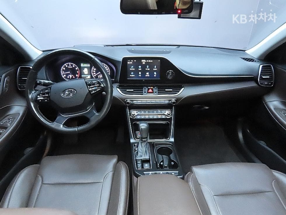 Hyundai Grandeur (Azera)IGRental car 3.0 LPi Exclusive Standard - 6