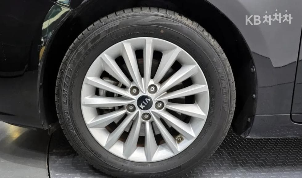 Kia All New K72.4 GDI Prestige - 5