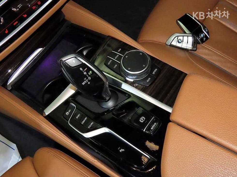 BMW 올Нов5 Серия (G30)520i Luxury - 17
